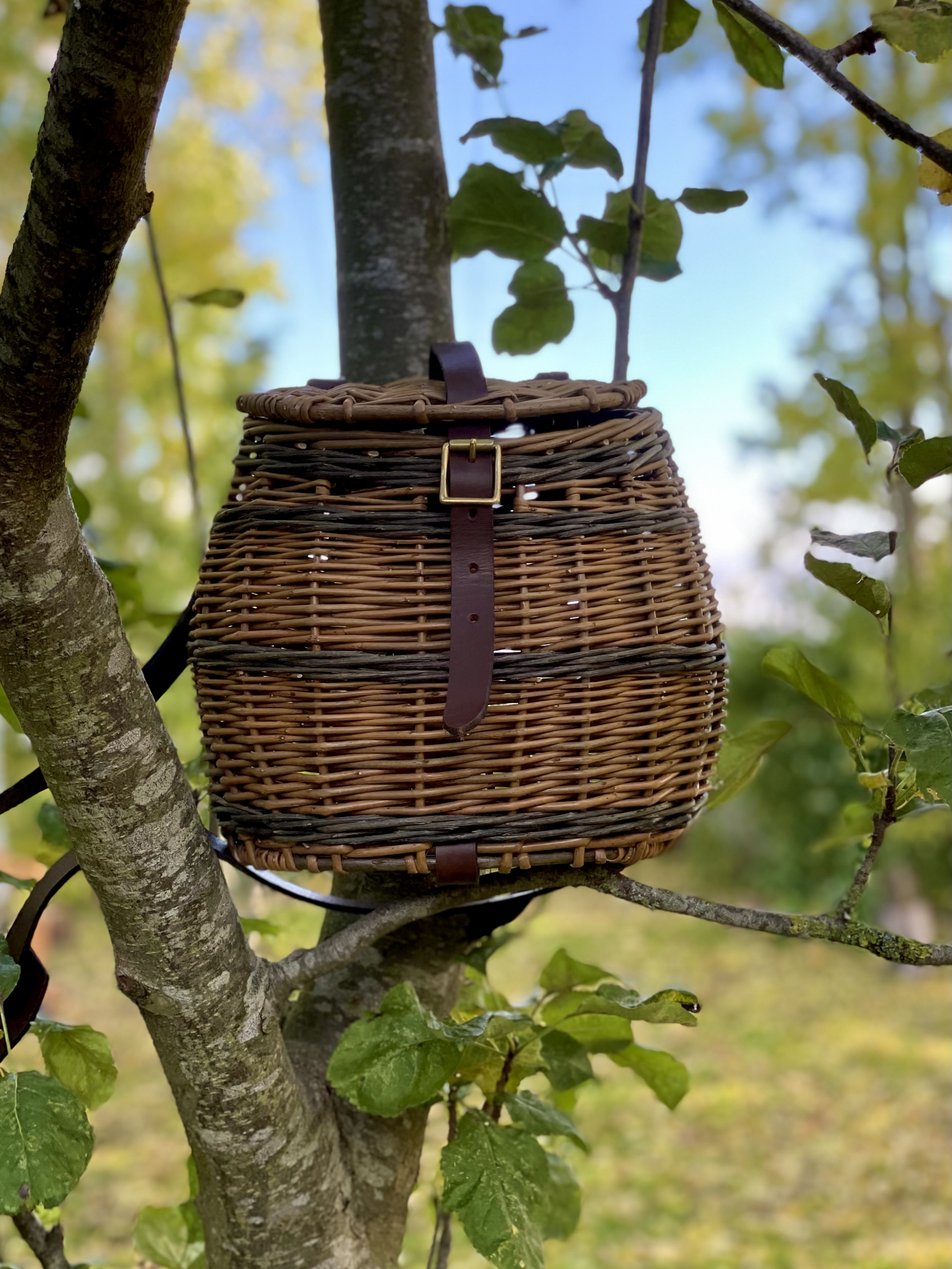 Willow Foraging Basket with Shoulder Strap - Image 4